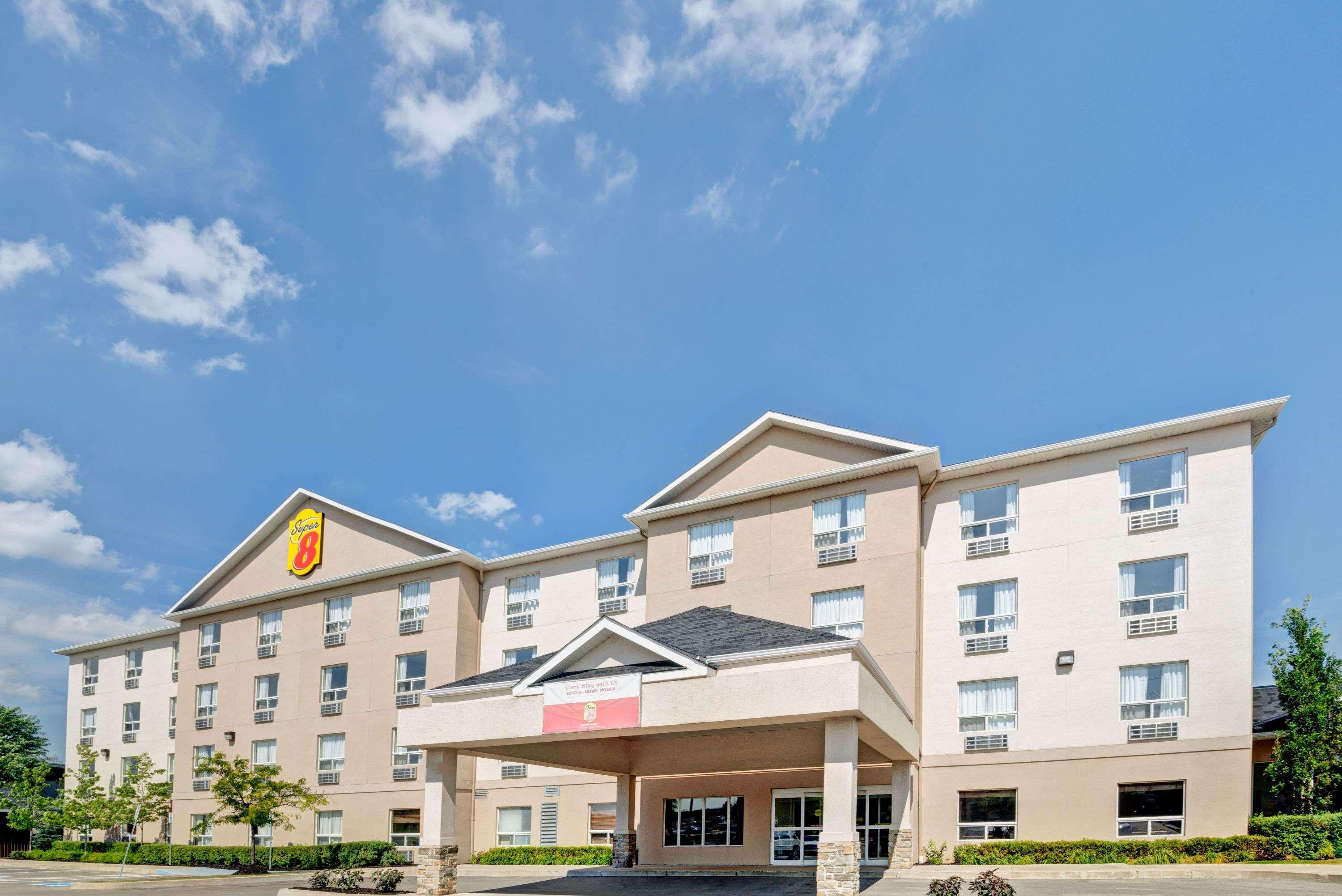 ซูเปอร์ 8 บาย วินด์แฮม แบร์รี Hotel ภายนอก รูปภาพ