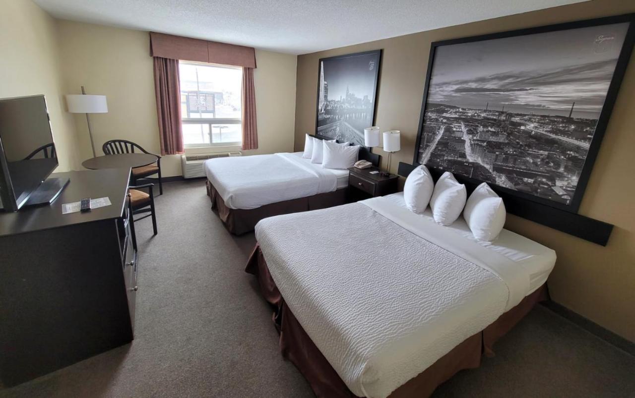 ซูเปอร์ 8 บาย วินด์แฮม แบร์รี Hotel ภายนอก รูปภาพ