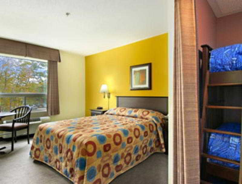 ซูเปอร์ 8 บาย วินด์แฮม แบร์รี Hotel ภายนอก รูปภาพ
