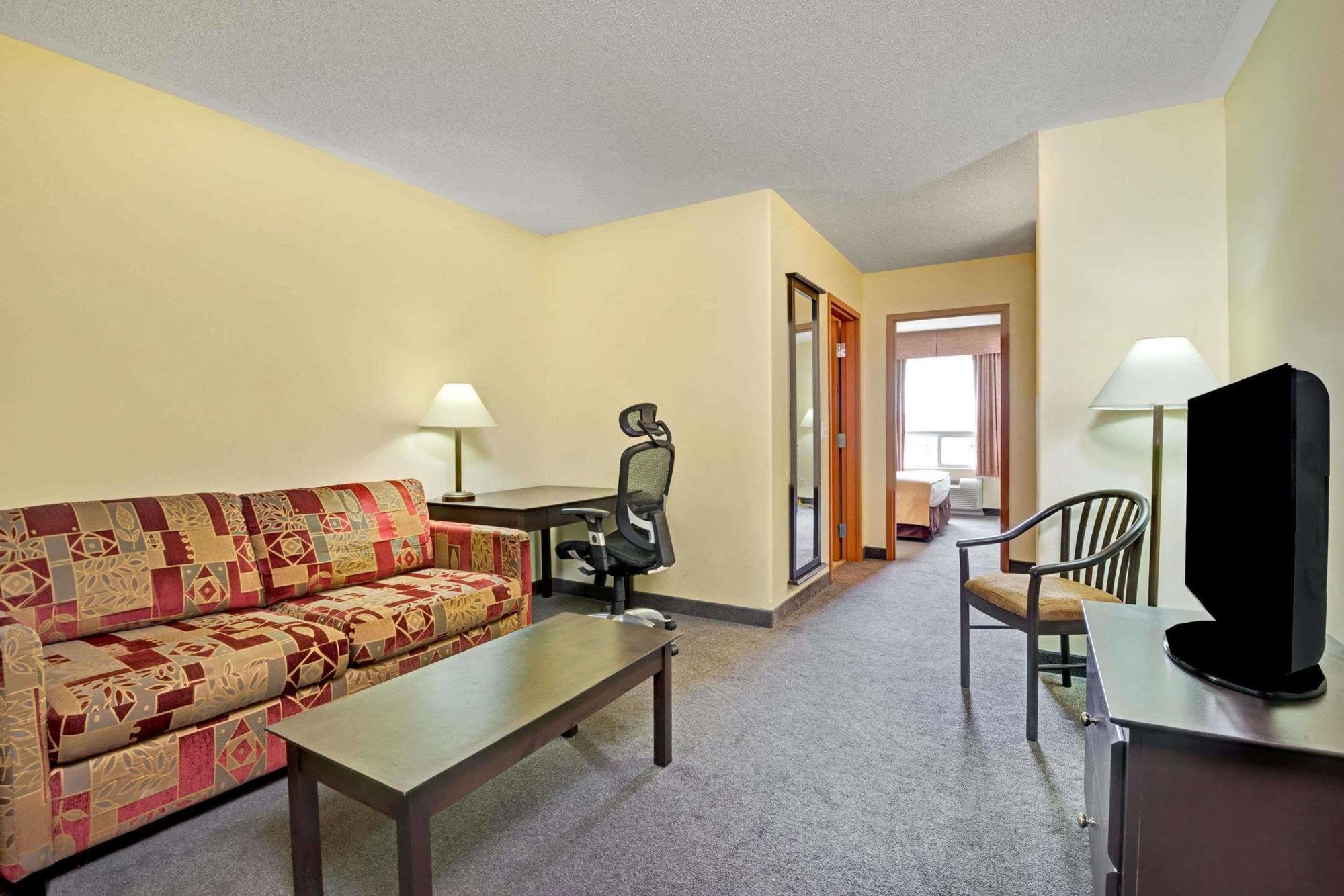 ซูเปอร์ 8 บาย วินด์แฮม แบร์รี Hotel ภายนอก รูปภาพ